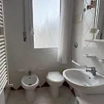 Apartment Beachfront Free Park - *